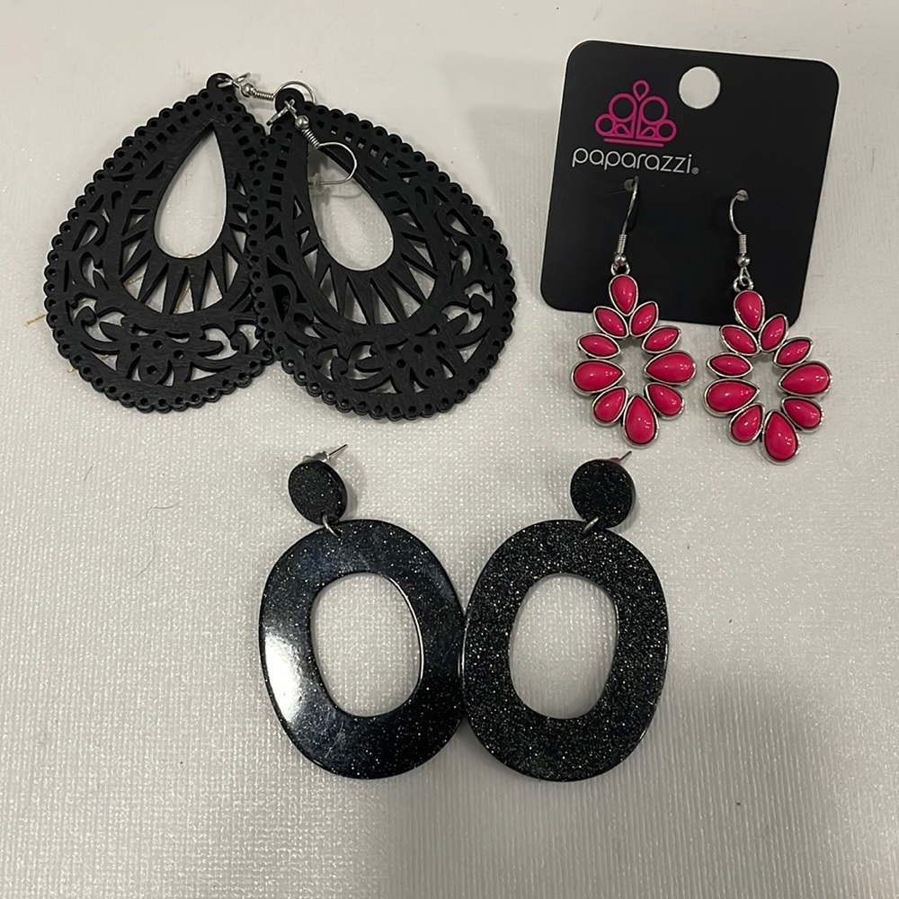 Lot of Paparazzi earrings
